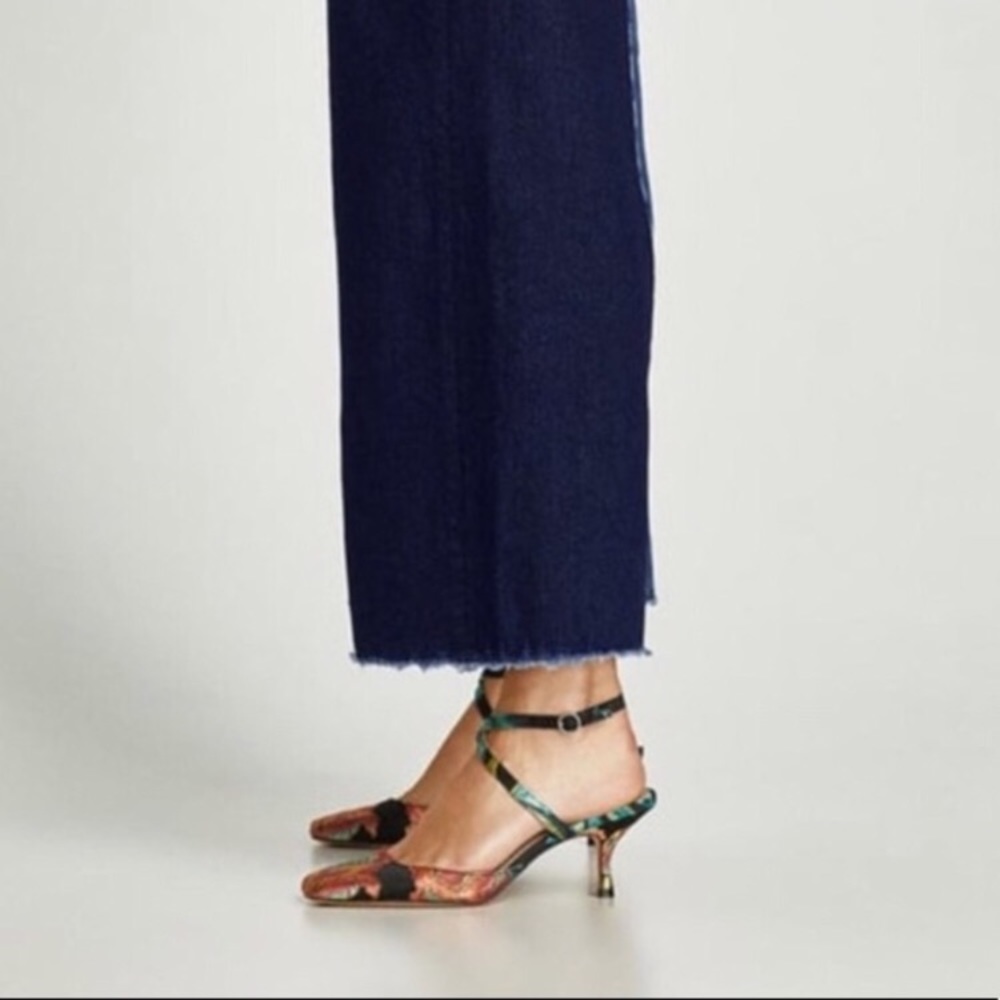 ZARA KITTEN HEELS - Picture 6 of 6